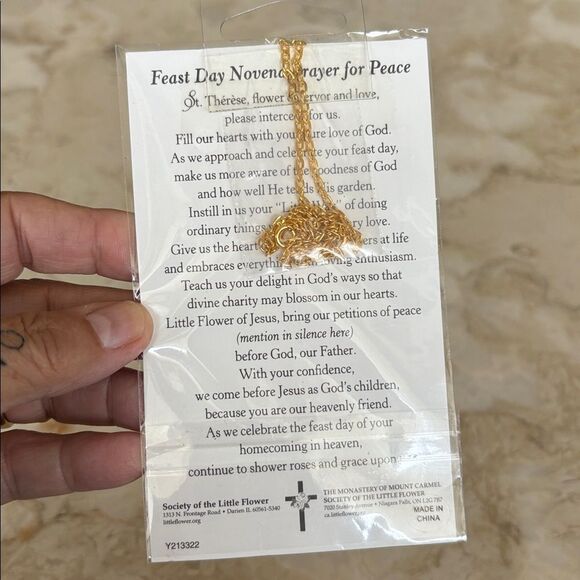 NEW! St. Therese of Lisieux Feast Day Gold Tone Oval Pendant Necklace - Picture 2 of 3